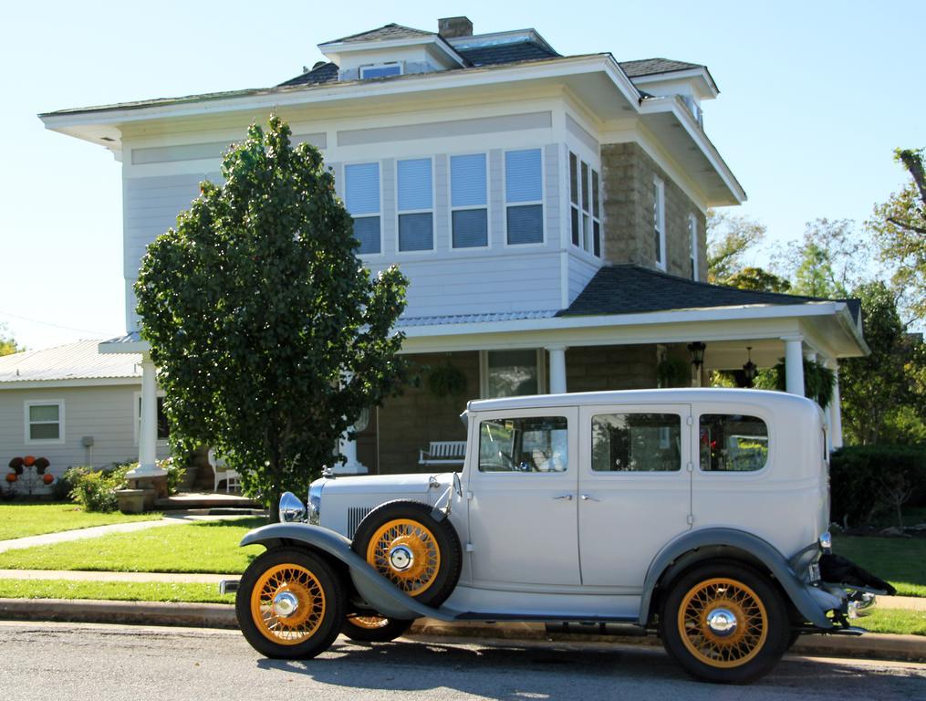 Sandstone Street Bed And Breakfast Llano Extérieur photo