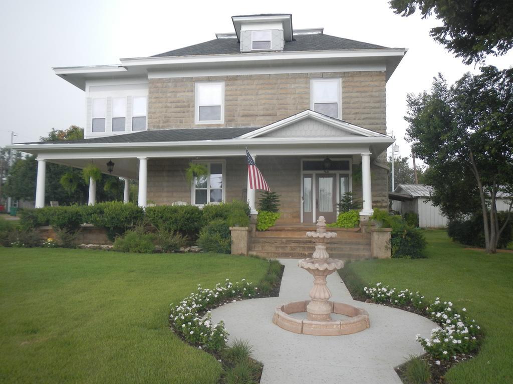 Sandstone Street Bed And Breakfast Llano Extérieur photo